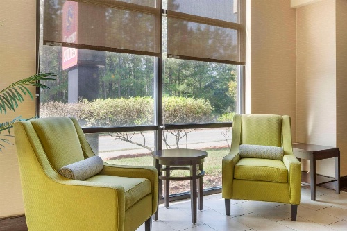 Comfort Suites Columbia Northeast - Fort Jackson image 1