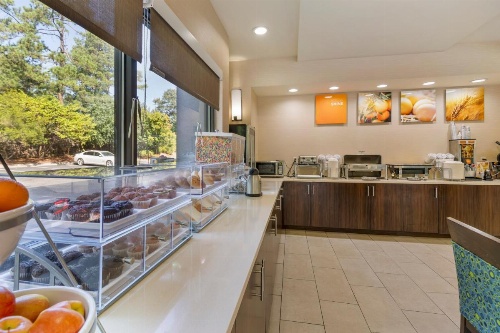 Comfort Suites Columbia Northeast - Fort Jackson image 27