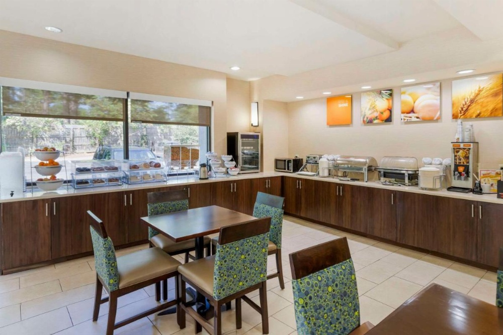Comfort Suites Columbia Northeast - Fort Jackson Image 43