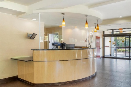 Comfort Suites Columbia Northeast - Fort Jackson image 8